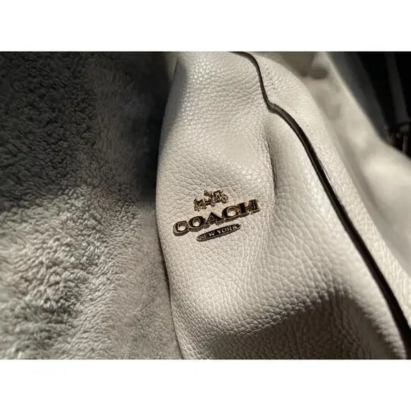 COACH Women's Pebbled Turn lock Hobo Purse !! - Picture 8 of 16